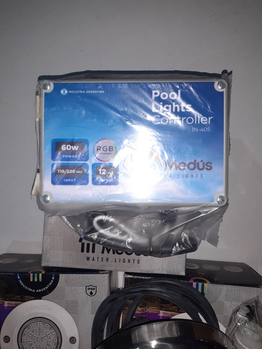 Kit 3 Luces Medus Rgb 12 W. De Acero Inoxidable Con Fuente - Imagen 3